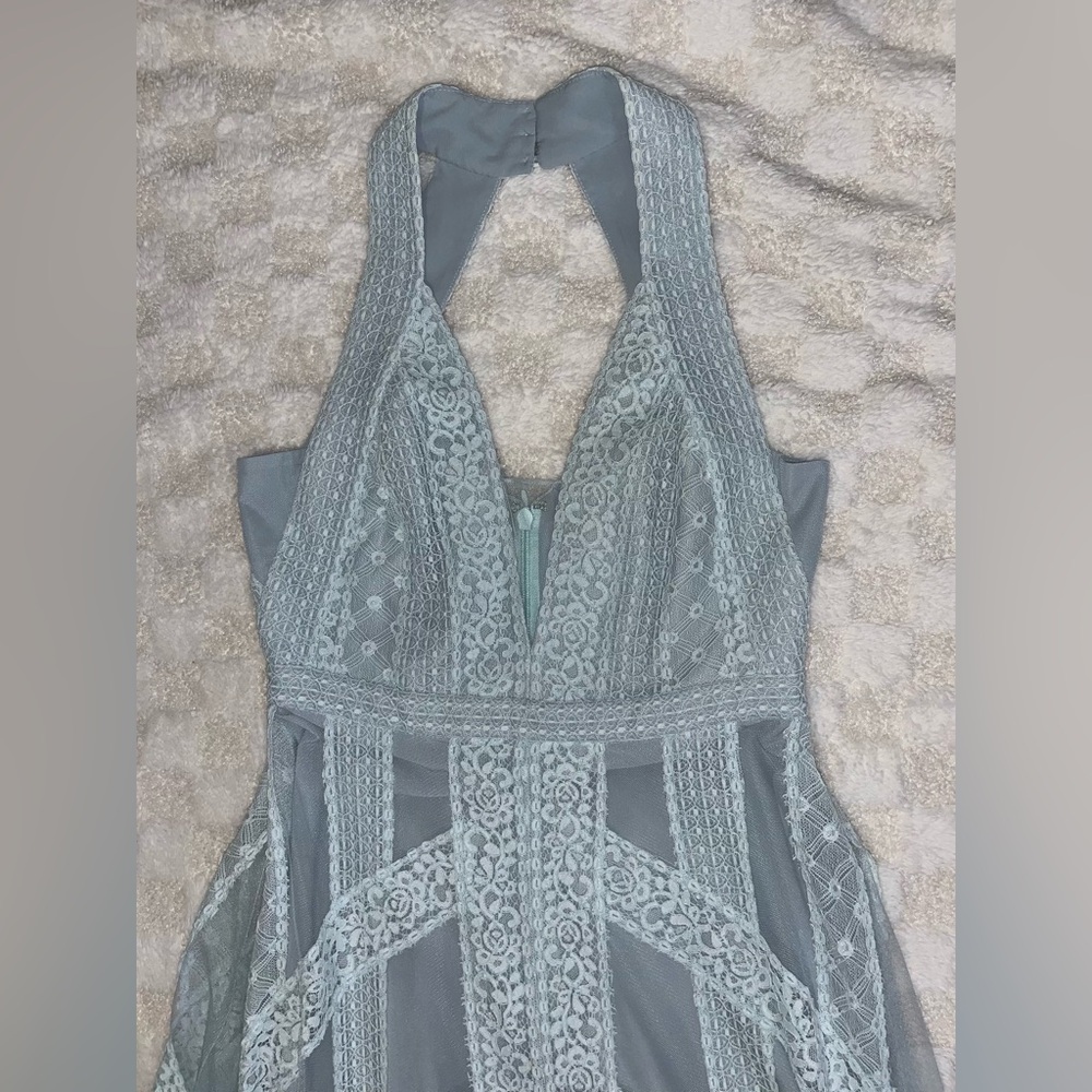 BCBGMAXAZRIA Raissa Halter Neck Maxi Evening Gown in Haze Combo • Size 10 - Picture 3 of 16